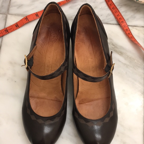 Chie Mihara Mary Jane heels , brown like new 38.5 - Picture 9 of 16